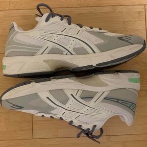 Size US 8.5 Excellent condition ASICS